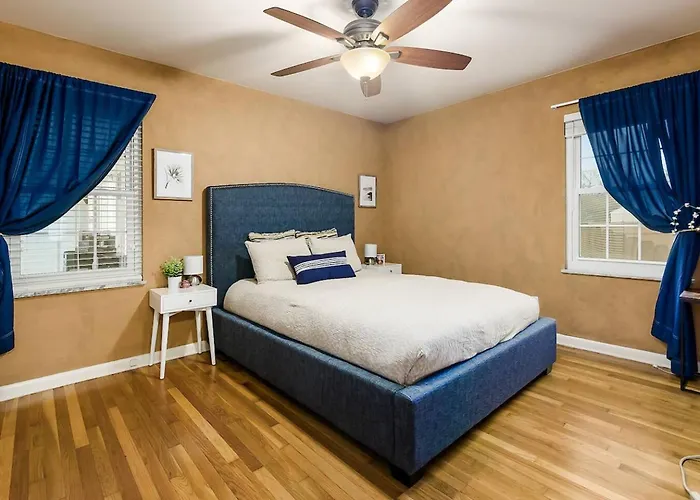Bexley Family Friendly ★ King Bed ★ Staycation Holiday home Columbus