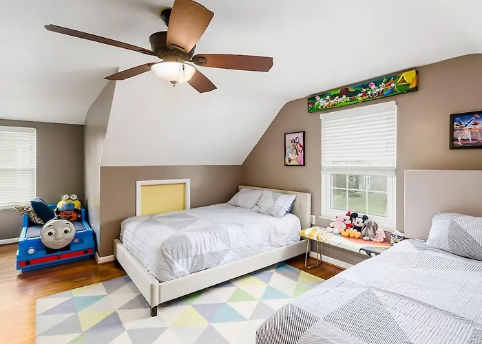 Bexley Family Friendly ★ King Bed ★ Staycation Holiday home Columbus